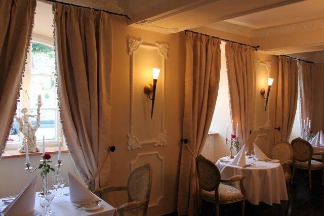 Schlosshotel Burghaus Kronenburg Кроненбург Экстерьер фото